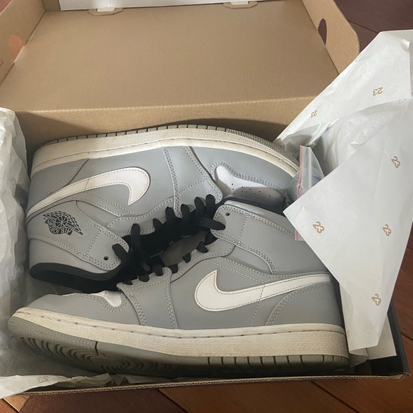 Jordan Shoes - Jordan Sneakers in Gray and White